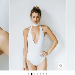 NWT LONDRE - THE MULTIWAY SWIMSUIT (white)